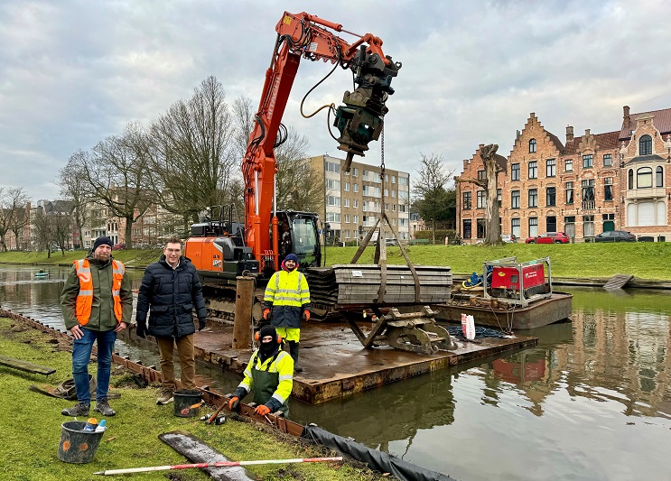 Baggerwerkzaamheden en oeverversterking in Stil Ende