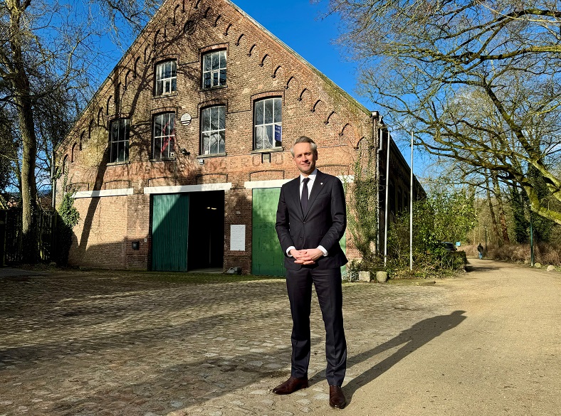 Stad Brugge verkoopt De Bond op stadsomwalling